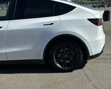 Тесла Model Y 2021 в Киеве на Automoto.ua Белый Тесла Model Y, объемом двигателя 0 л и пробегом 117 тыс. км за 35000 $, фото 8 на Automoto.ua