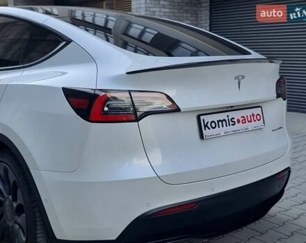 Белый Тесла Model Y, объемом двигателя 0 л и пробегом 98 тыс. км за 26499 $, фото 57 на Automoto.ua