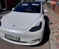 Белый Тесла Model Y, объемом двигателя 0 л и пробегом 65 тыс. км за 25000 $, фото 1 на Automoto.ua