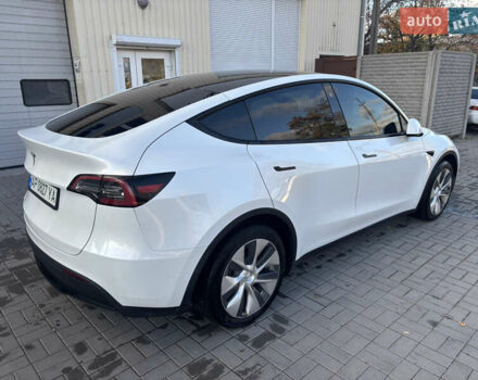 Белый Тесла Model Y, объемом двигателя 0 л и пробегом 23 тыс. км за 28000 $, фото 7 на Automoto.ua