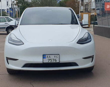 Білий Тесла Model Y, об'ємом двигуна 0 л та пробігом 74 тис. км за 25900 $, фото 2 на Automoto.ua
