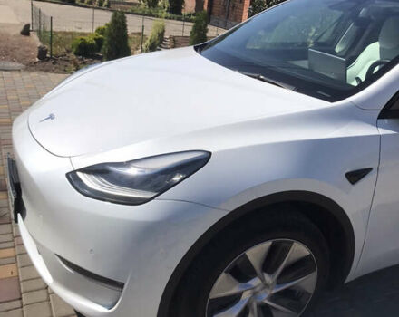Белый Тесла Model Y, объемом двигателя 0 л и пробегом 37 тыс. км за 30000 $, фото 2 на Automoto.ua