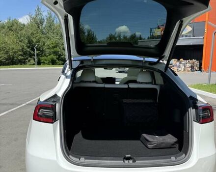 Белый Тесла Model Y, объемом двигателя 0 л и пробегом 119 тыс. км за 24500 $, фото 11 на Automoto.ua