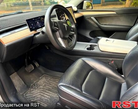 Білий Тесла Model Y, об'ємом двигуна 0 л та пробігом 0 тис. км за 21000 $, фото 5 на Automoto.ua