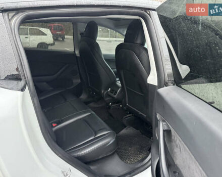 Білий Тесла Model Y, об'ємом двигуна 0 л та пробігом 114 тис. км за 24000 $, фото 9 на Automoto.ua