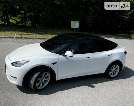 Белый Тесла Model Y, объемом двигателя 0 л и пробегом 31 тыс. км за 34500 $, фото 41 на Automoto.ua