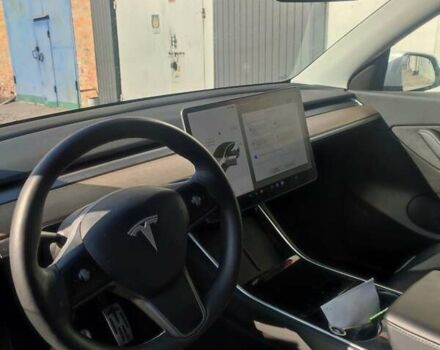 Белый Тесла Model Y, объемом двигателя 0 л и пробегом 76 тыс. км за 23000 $, фото 5 на Automoto.ua