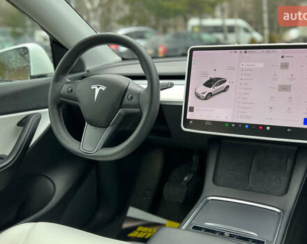 Білий Тесла Model Y, об'ємом двигуна 0 л та пробігом 88 тис. км за 26800 $, фото 16 на Automoto.ua
