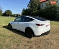 Белый Тесла Model Y, объемом двигателя 0 л и пробегом 56 тыс. км за 21899 $, фото 1 на Automoto.ua