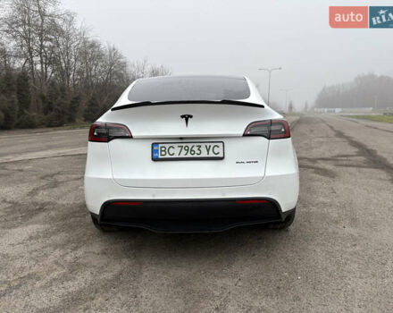 Белый Тесла Model Y, объемом двигателя 0 л и пробегом 88 тыс. км за 27500 $, фото 7 на Automoto.ua