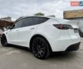 Белый Тесла Model Y, объемом двигателя 0 л и пробегом 88 тыс. км за 26999 $, фото 12 на Automoto.ua