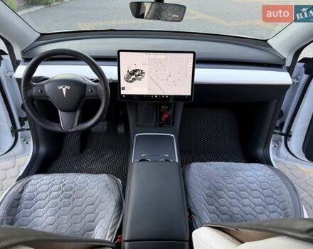 Білий Тесла Model Y, об'ємом двигуна 0 л та пробігом 78 тис. км за 26800 $, фото 18 на Automoto.ua