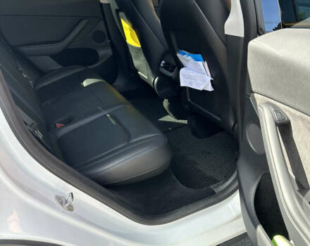 Тесла Model Y 2021 в Киеве на Automoto.ua Белый Тесла Model Y, объемом двигателя 0 л и пробегом 117 тыс. км за 35000 $, фото 26 на Automoto.ua