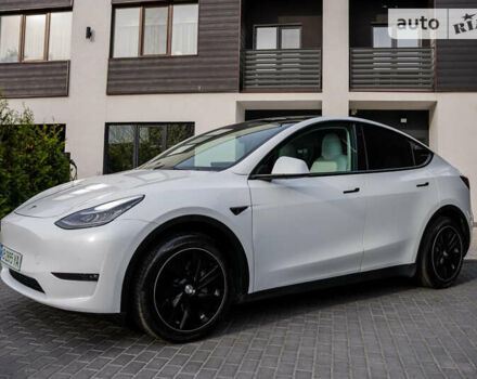 Белый Тесла Model Y, объемом двигателя 0 л и пробегом 55 тыс. км за 36500 $, фото 3 на Automoto.ua