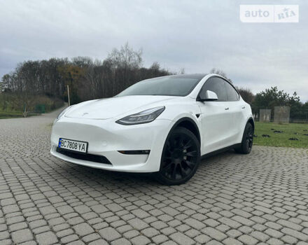 Белый Тесла Model Y, объемом двигателя 0 л и пробегом 60 тыс. км за 31500 $, фото 2 на Automoto.ua