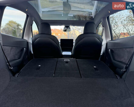 Тесла Model Y 2021 в Хмельницком на Automoto.ua Белый Тесла Model Y, объемом двигателя 0 л и пробегом 83 тыс. км за 25499 $, фото 40 на Automoto.ua