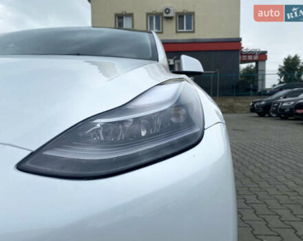 Белый Тесла Model Y, объемом двигателя 0 л и пробегом 122 тыс. км за 23000 $, фото 9 на Automoto.ua