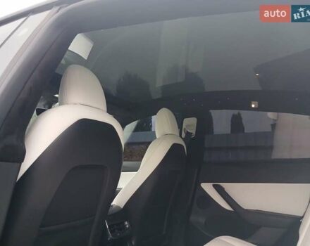 Белый Тесла Model Y, объемом двигателя 0 л и пробегом 195 тыс. км за 26000 $, фото 19 на Automoto.ua
