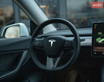 Белый Тесла Model Y, объемом двигателя 0 л и пробегом 69 тыс. км за 27500 $, фото 19 на Automoto.ua
