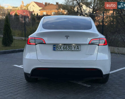 Тесла Model Y 2021 в Хмельницком на Automoto.ua Белый Тесла Model Y, объемом двигателя 0 л и пробегом 83 тыс. км за 25499 $, фото 15 на Automoto.ua