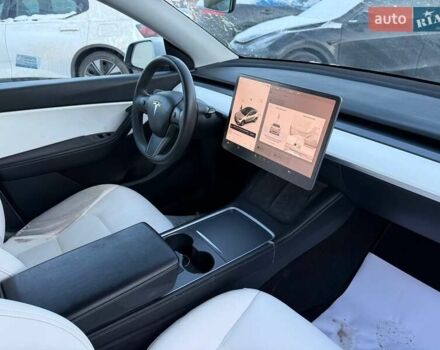 Білий Тесла Model Y, об'ємом двигуна 0 л та пробігом 148 тис. км за 18400 $, фото 10 на Automoto.ua