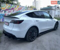 Белый Тесла Model Y, объемом двигателя 0 л и пробегом 68 тыс. км за 35000 $, фото 1 на Automoto.ua