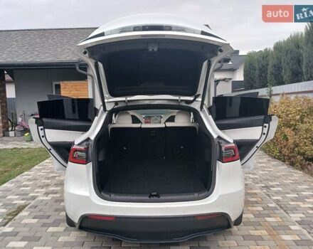 Белый Тесла Model Y, объемом двигателя 0 л и пробегом 195 тыс. км за 26000 $, фото 29 на Automoto.ua