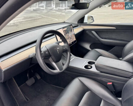 Белый Тесла Model Y, объемом двигателя 0 л и пробегом 110 тыс. км за 35100 $, фото 5 на Automoto.ua