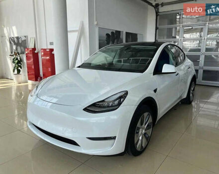 Белый Тесла Model Y, объемом двигателя 0 л и пробегом 101 тыс. км за 21500 $, фото 2 на Automoto.ua