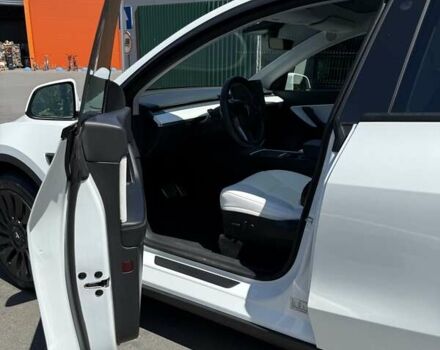 Белый Тесла Model Y, объемом двигателя 0 л и пробегом 119 тыс. км за 24500 $, фото 7 на Automoto.ua