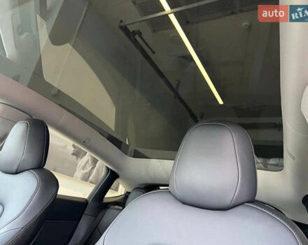 Белый Тесла Model Y, объемом двигателя 0 л и пробегом 101 тыс. км за 21500 $, фото 9 на Automoto.ua