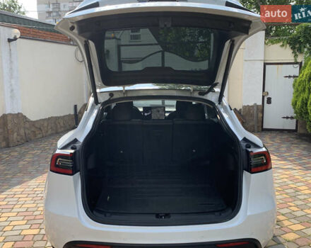 Белый Тесла Model Y, объемом двигателя 0 л и пробегом 52 тыс. км за 21900 $, фото 22 на Automoto.ua