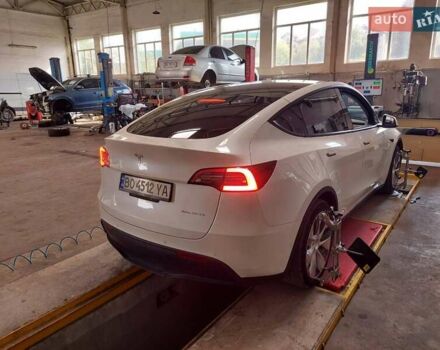 Белый Тесла Model Y, объемом двигателя 0 л и пробегом 75 тыс. км за 21950 $, фото 5 на Automoto.ua