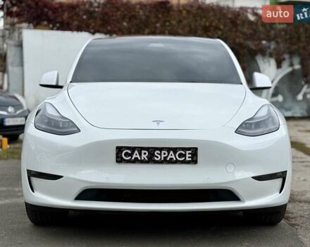 Белый Тесла Model Y, объемом двигателя 0 л и пробегом 88 тыс. км за 26999 $, фото 3 на Automoto.ua
