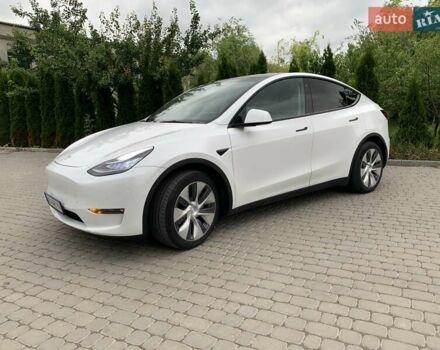 Белый Тесла Model Y, объемом двигателя 0 л и пробегом 40 тыс. км за 28600 $, фото 6 на Automoto.ua