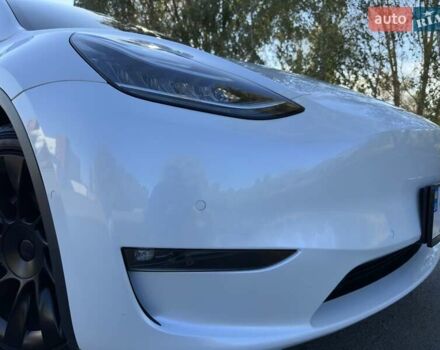 Тесла Model Y 2021 в Киеве на Automoto.ua Белый Тесла Model Y, объемом двигателя 0 л и пробегом 73 тыс. км за 29400 $, фото 5 на Automoto.ua