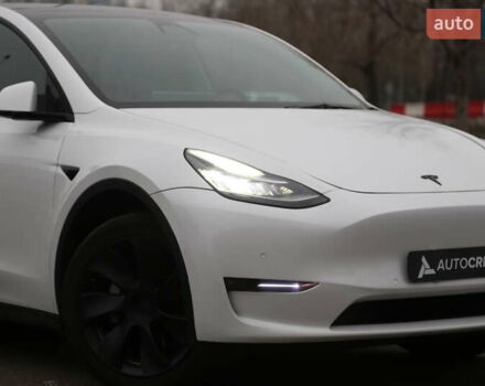 Белый Тесла Model Y, объемом двигателя 0 л и пробегом 121 тыс. км за 21900 $, фото 3 на Automoto.ua