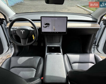 Белый Тесла Model Y, объемом двигателя 0 л и пробегом 122 тыс. км за 21800 $, фото 19 на Automoto.ua