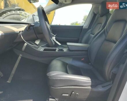 Белый Тесла Model Y, объемом двигателя 0 л и пробегом 105 тыс. км за 9600 $, фото 6 на Automoto.ua