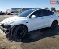 Тесла Model Y 2021 в Киеве на Automoto.ua Белый Тесла Model Y, объемом двигателя 0 л и пробегом 73 тыс. км за 29400 $, фото 49 на Automoto.ua