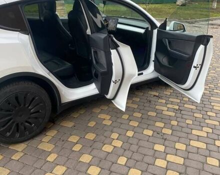 Белый Тесла Model Y, объемом двигателя 0 л и пробегом 74 тыс. км за 23600 $, фото 11 на Automoto.ua