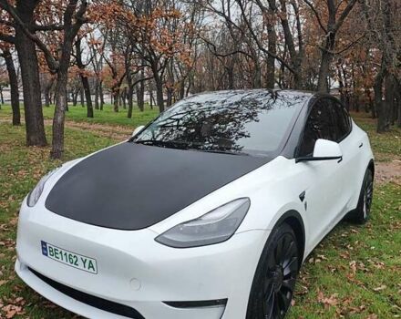 Белый Тесла Model Y, объемом двигателя 0 л и пробегом 59 тыс. км за 25999 $, фото 1 на Automoto.ua