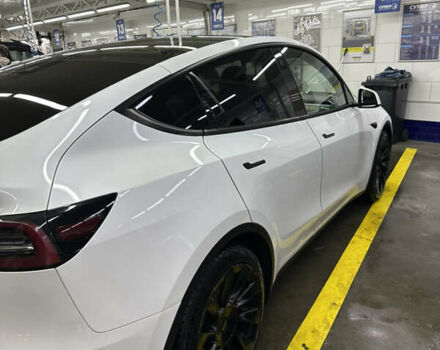 Білий Тесла Model Y, об'ємом двигуна 0 л та пробігом 75 тис. км за 21000 $, фото 3 на Automoto.ua