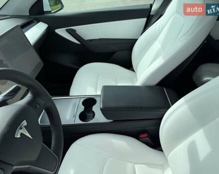 Белый Тесла Model Y, объемом двигателя 0 л и пробегом 91 тыс. км за 25500 $, фото 21 на Automoto.ua