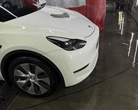 Білий Тесла Model Y, об'ємом двигуна 0 л та пробігом 65 тис. км за 24000 $, фото 3 на Automoto.ua