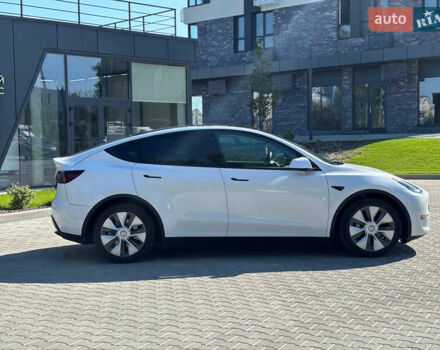 Белый Тесла Model Y, объемом двигателя 0 л и пробегом 86 тыс. км за 23999 $, фото 5 на Automoto.ua