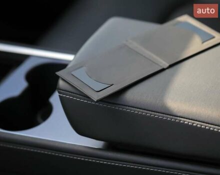 Білий Тесла Model Y, об'ємом двигуна 0 л та пробігом 9 тис. км за 53900 $, фото 14 на Automoto.ua