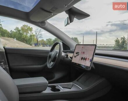 Білий Тесла Model Y, об'ємом двигуна 0 л та пробігом 9 тис. км за 53900 $, фото 10 на Automoto.ua