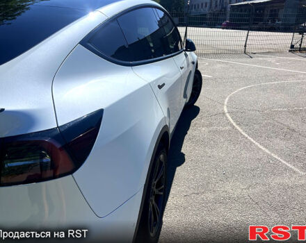 Белый Тесла Model Y, объемом двигателя 0 л и пробегом 63 тыс. км за 26500 $, фото 4 на Automoto.ua