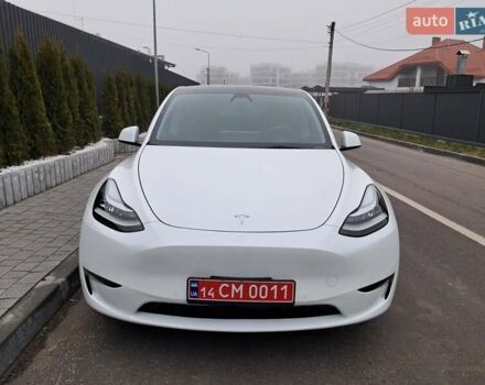 Белый Тесла Model Y, объемом двигателя 0 л и пробегом 39 тыс. км за 26000 $, фото 1 на Automoto.ua
